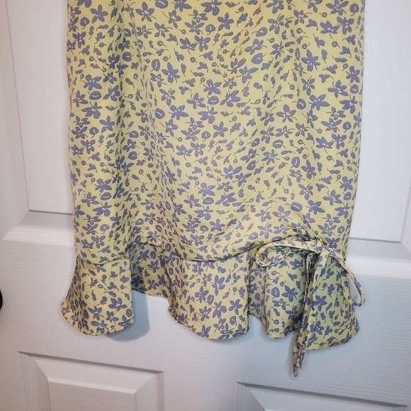 Princess Polly Floral Mini Dress Sz 6 - Picture 3 of 10